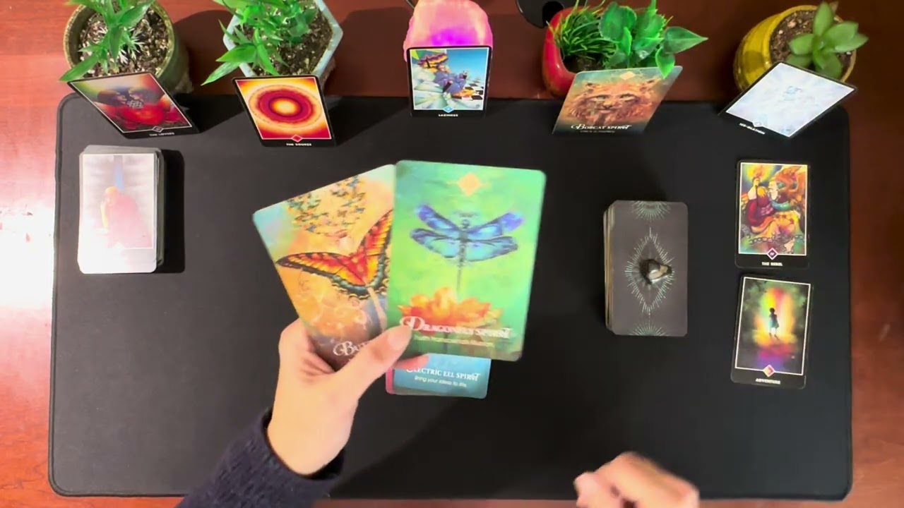 Aquarius ♒️ Here Comes the Hand of God 🙏🏻 #aquarius #tarot 
