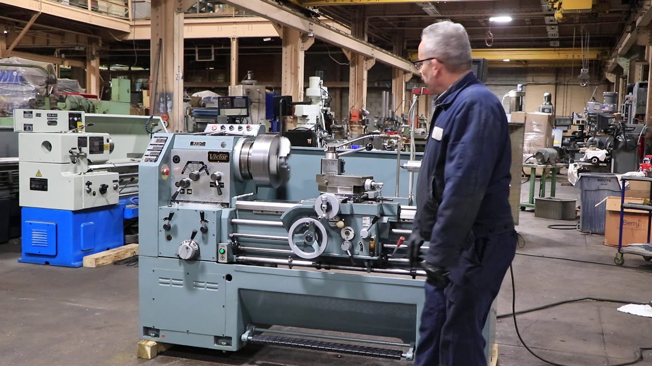 20" x 40" VICTOR ENGINE LATHE