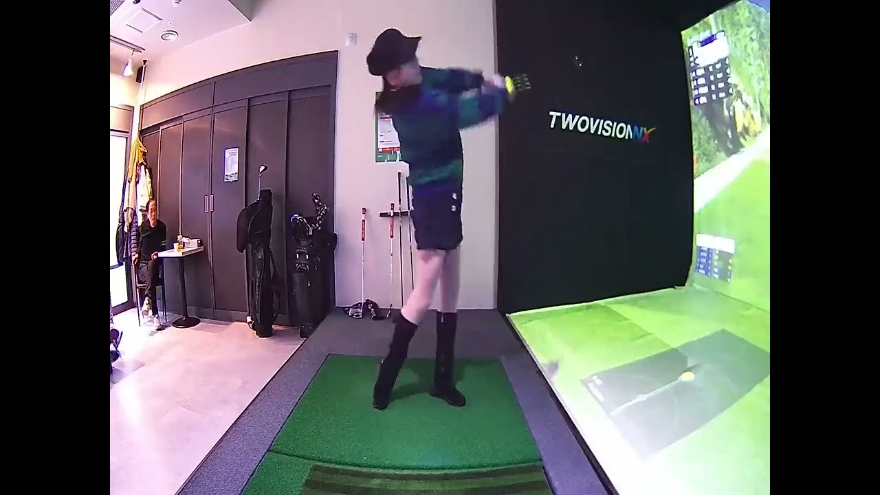 골프존에서 14번째 홀인원샷  샷은안좋았는데 얼떨결에 홀~~인~원 우하~~~~