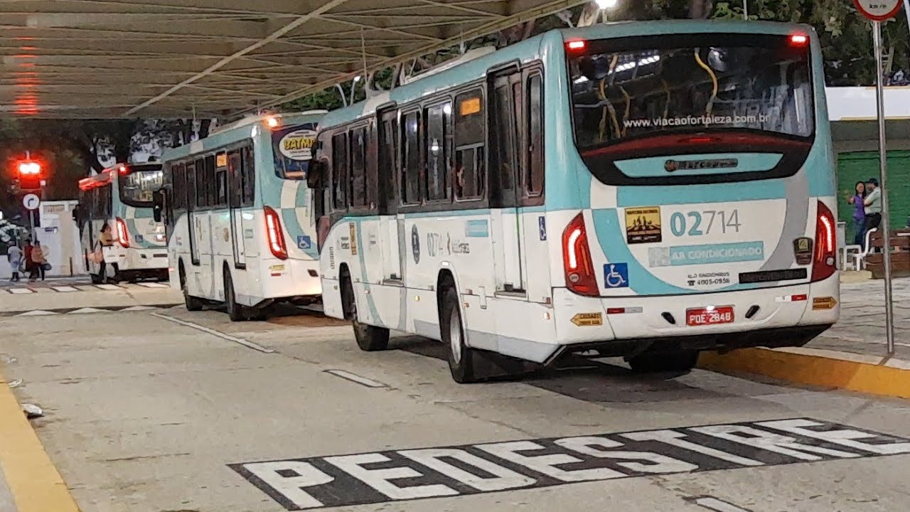 Terminal Aberto Reformado Sagrado Coração de Jesus movimentação dos ônibus  