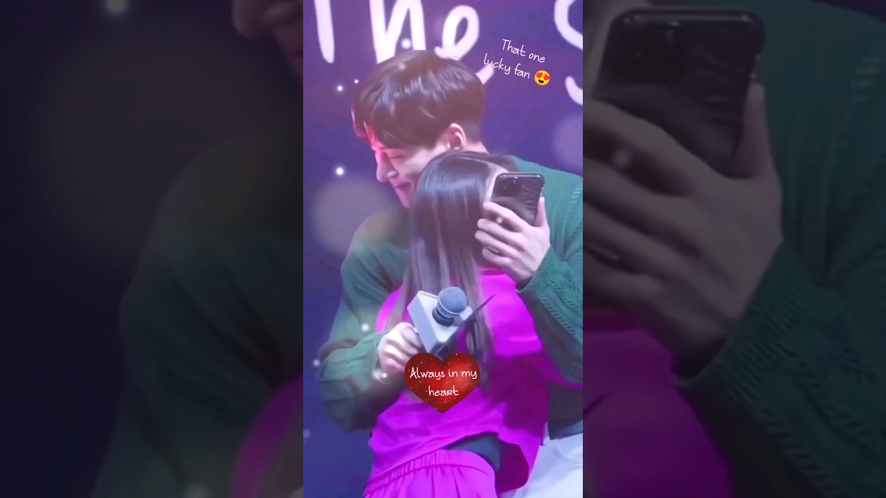 Ji Chang-wook Hugging His Fan 😍💖 