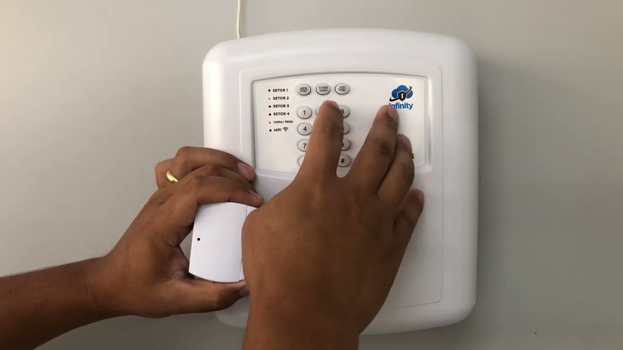 Cadastro de sensor magnético via teclado para centrais de alarme MAX 