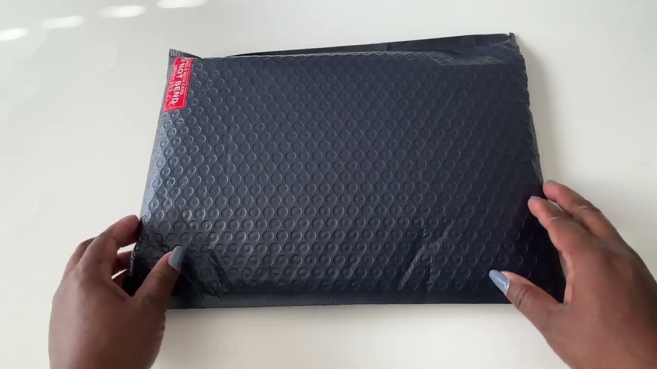 Chic Sparrow Unboxing: 2 New Chic Sparrows in their popular leathers