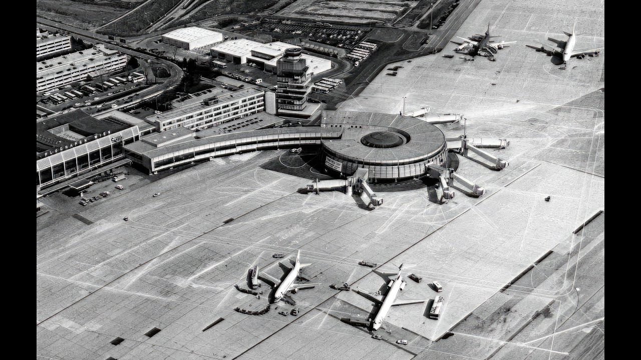 Vienna Airport 1988 - Opening Pier Ost