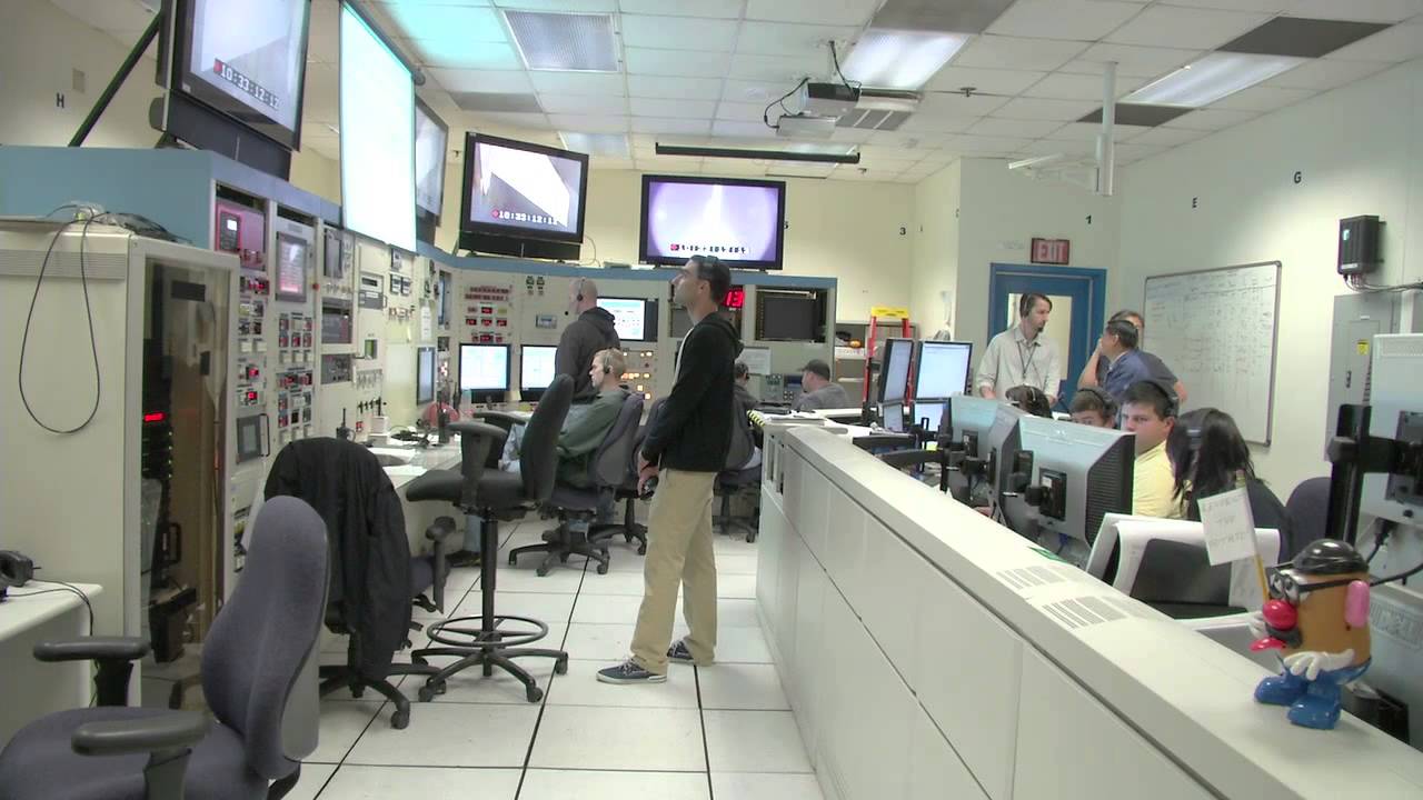 NASA Tests Boeing Aircraft Tail in World's Largest Wind Tunnel