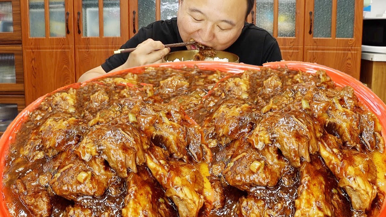 20 pounds of steak, Aqiang made braised beef, mixed with rice, super satisfying