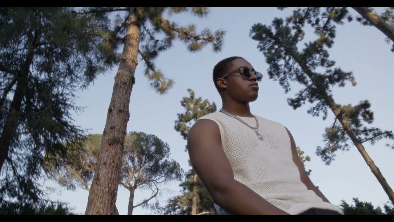 Issac Ryan Brown - Lipstick (Official Visualizer)