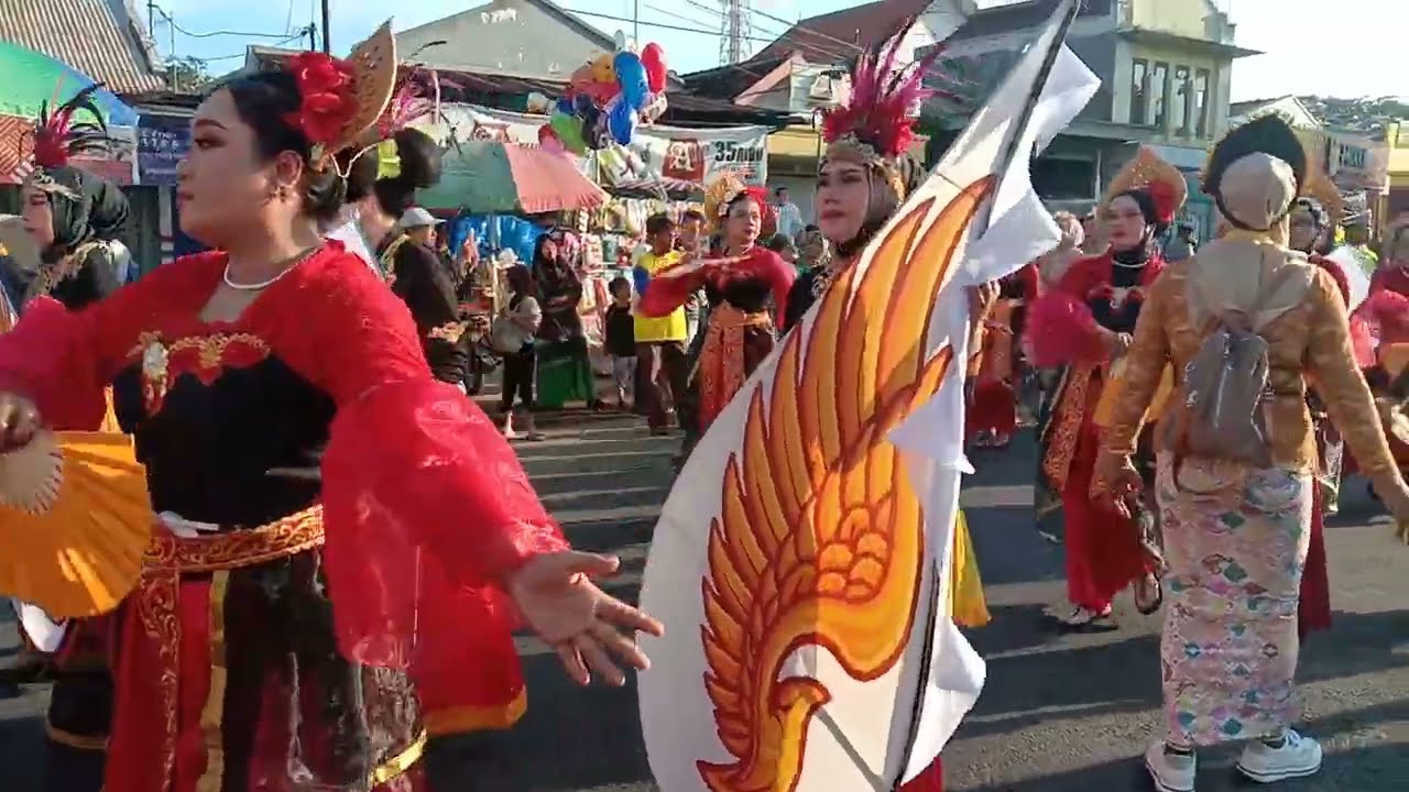 Pesona Carnival Eratex Djaya #kesenian #budaya #festival #hiburan #carnival #carnaval #hariibu 