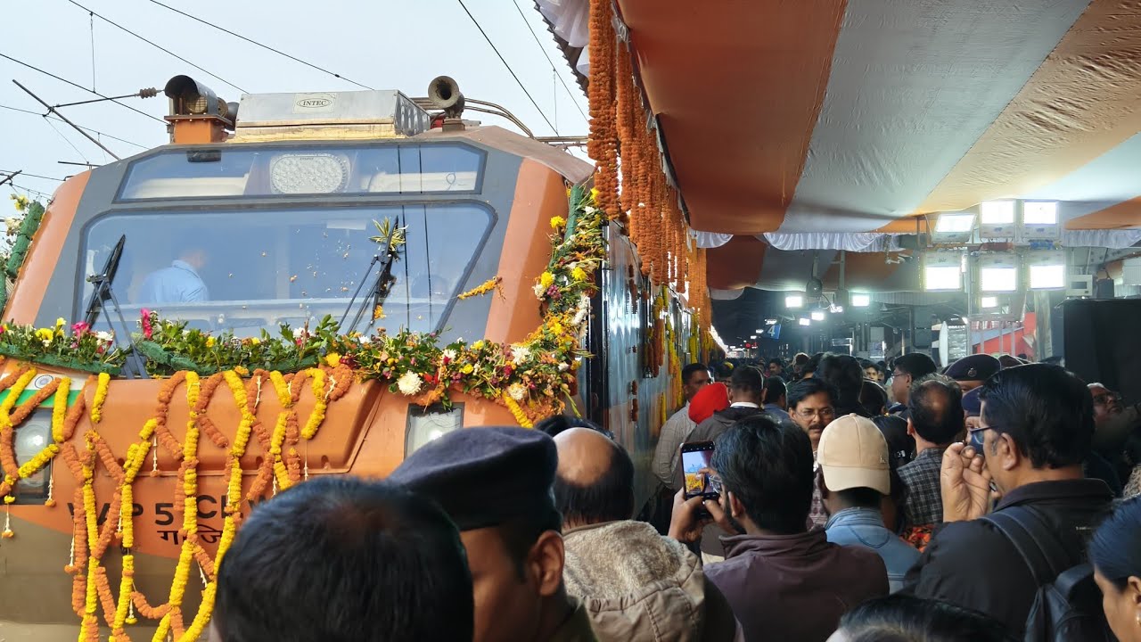Santragachi to Tambaram New Amrit Bharat Sleeper express in kharagpur railway station 🚉 