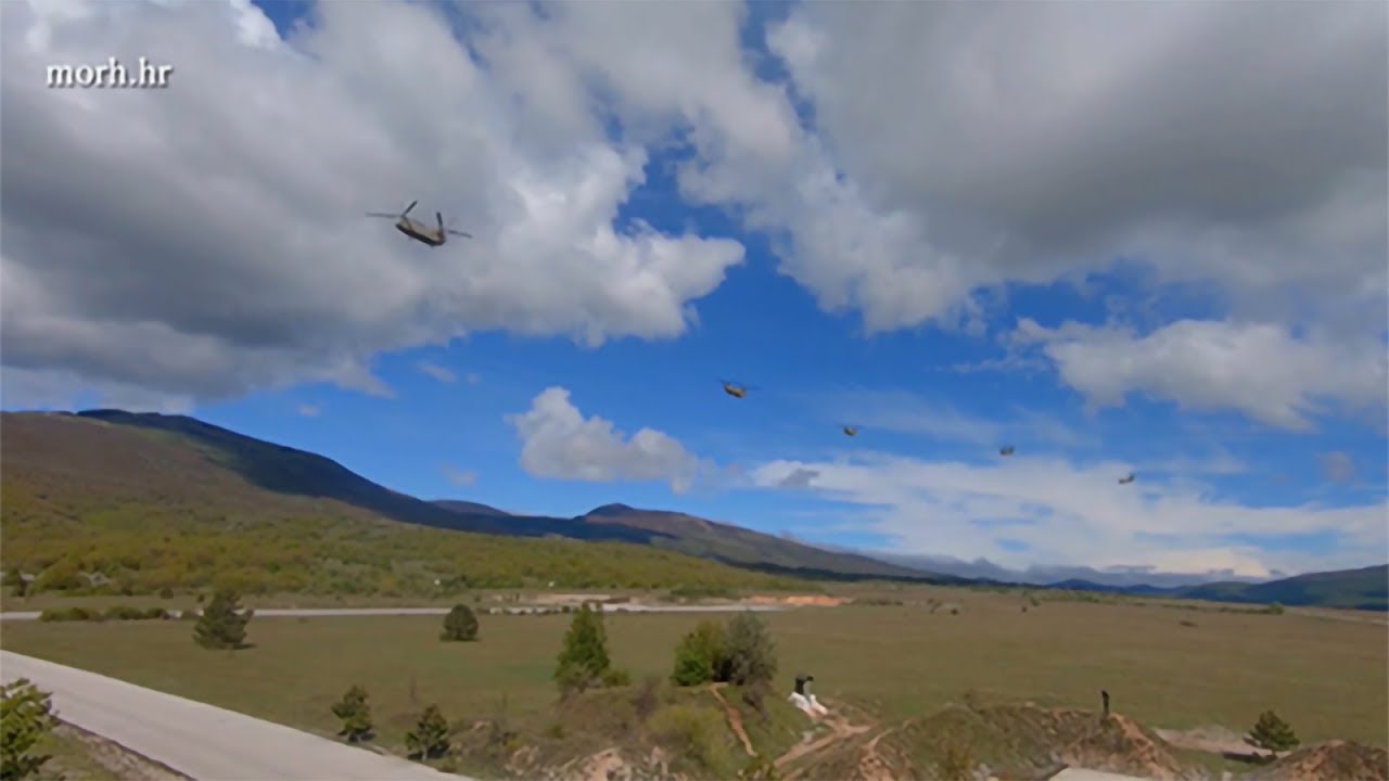 17 savezničkih helikoptera doletjelo u vojarnu Udbina