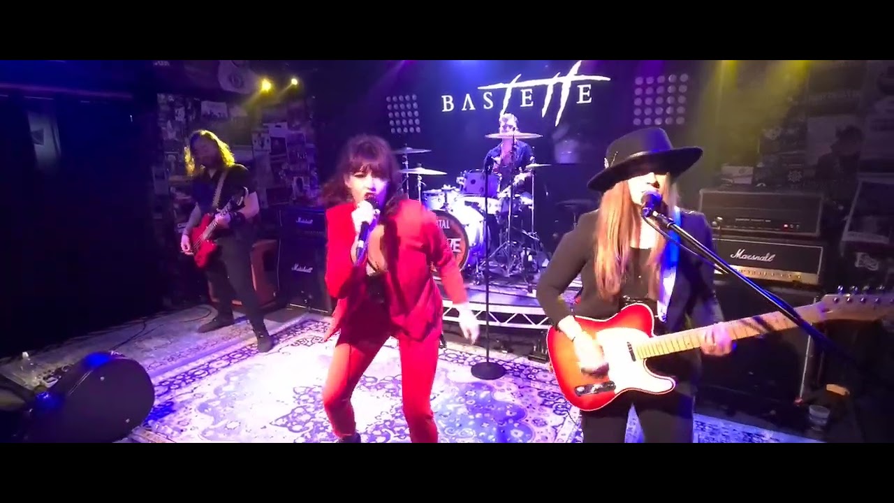 Bastette - Hunter (live)