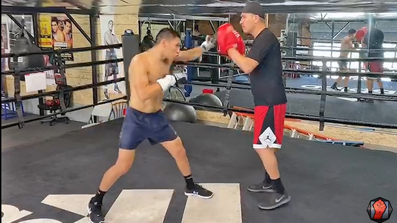 VERGIL ORTIZ JR THROWING POWER RIGHT HANDS! DRILLING ON THE MITTS DURING WORKOUT FOR RING RETURN