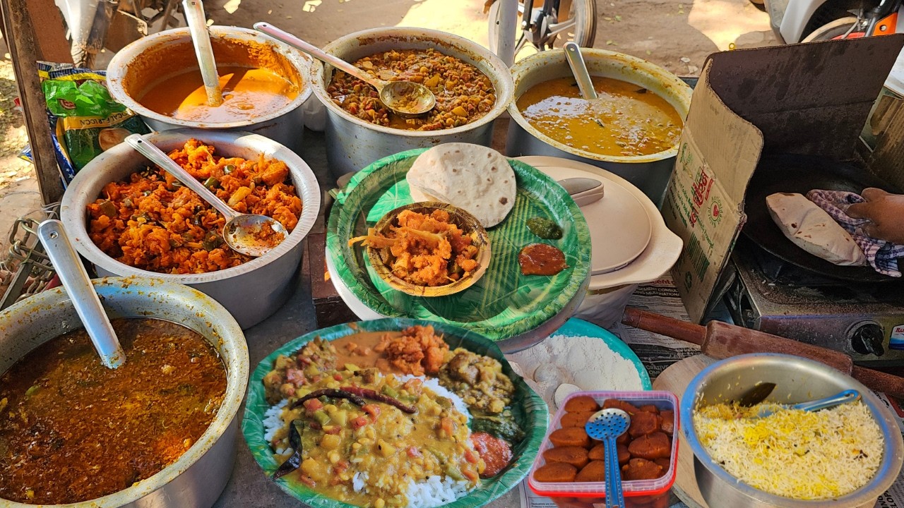 Top Food Expert Reveals BEST Unlimited Veg Meal in Bhubaneswar | Indian Street Food