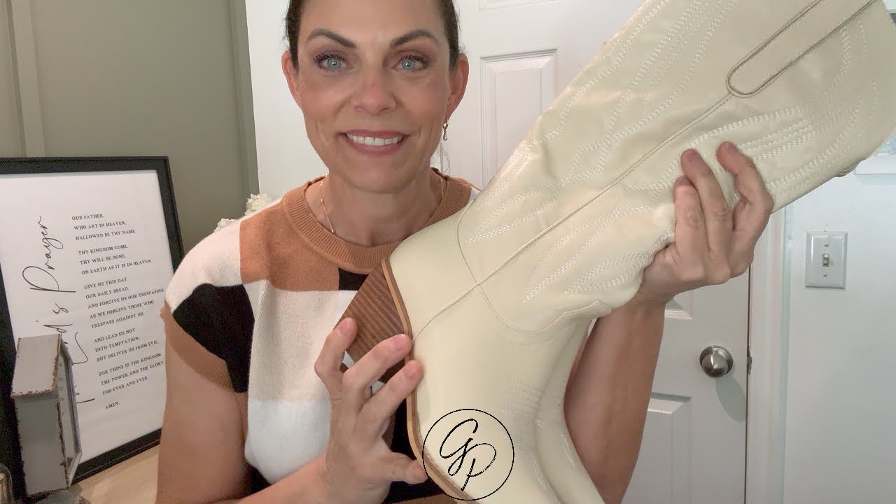 Amazon Fashion / Western Embroidered Vintage Cowboy Boots / The Boots That Make the Outfit