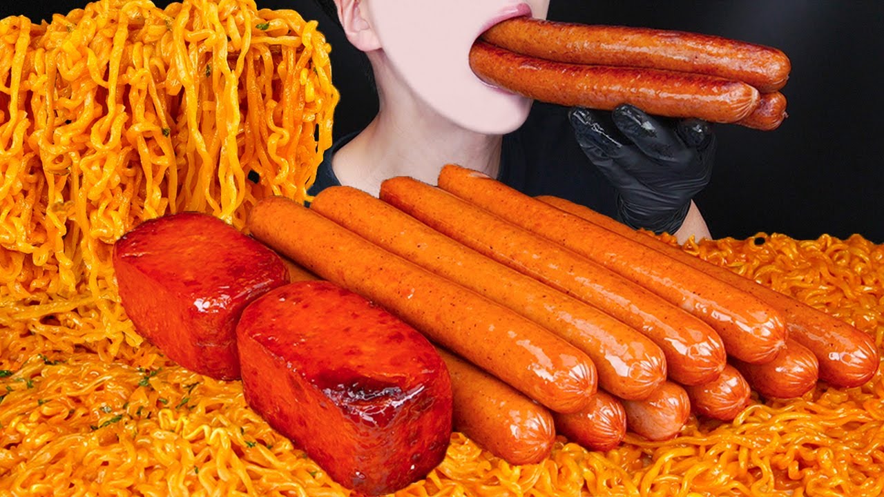 ASMR SAUSAGE SPICY SPAM CHEESY FIRE NOODLES COOKING MUKBANG소세지 스팸 먹방ソーセージ スパム 咀嚼音Sosis EATING SOUNDS