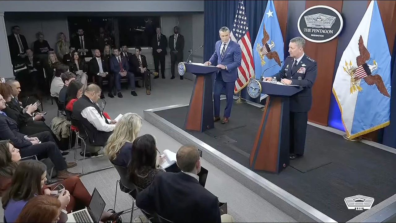 直播：美国战争部长海格塞斯和参谋长联席会议主席凯恩就“史诗狂怒行动”举行记者会