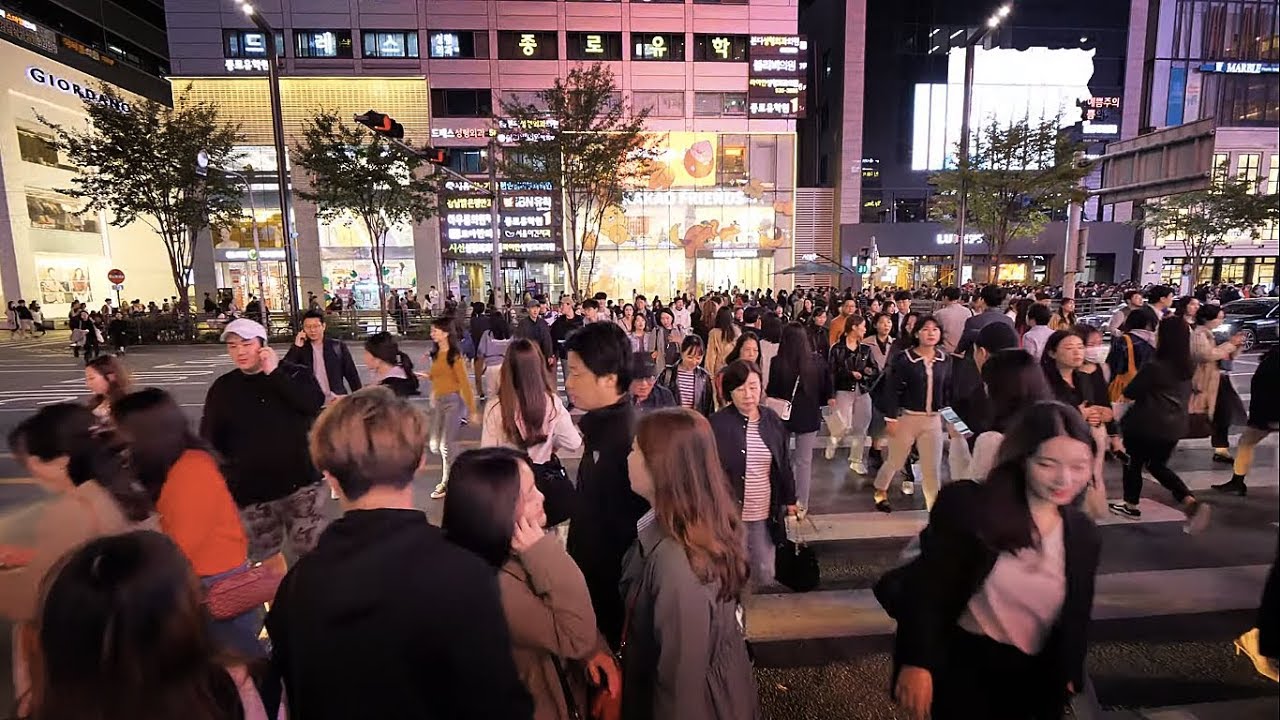 【4K60FPS】 Walking around Gangnam Station, Seoul, Korea 가을 강남역