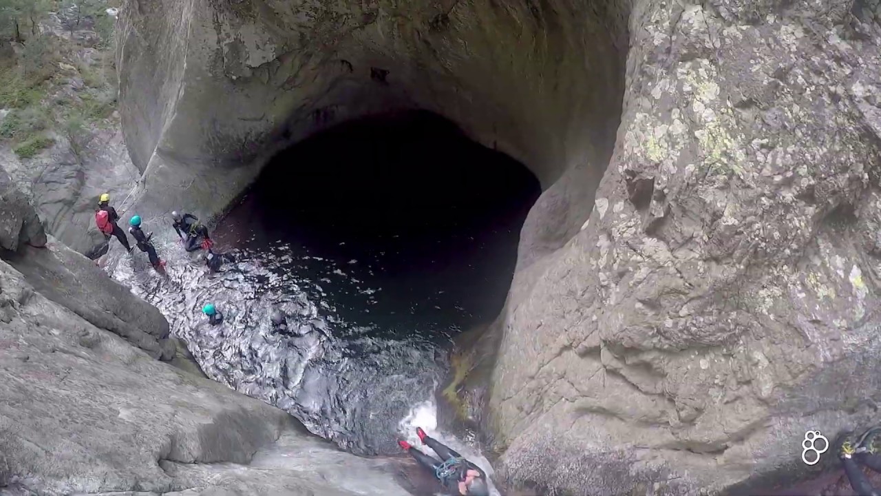 Canyoning au Gourg des Anelles à Céret, un canyon sportif à la frontière espagnole