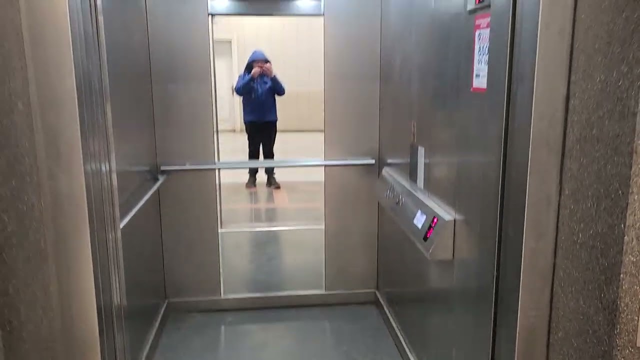 2009 A1 Ake Lift In Korupark Metro İstasyon Elevators, Nilüfer, Bursa, Turkey (2.12.2023) Old Video!