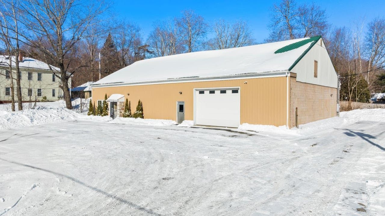 210 Main St, Cherry Valley, MA