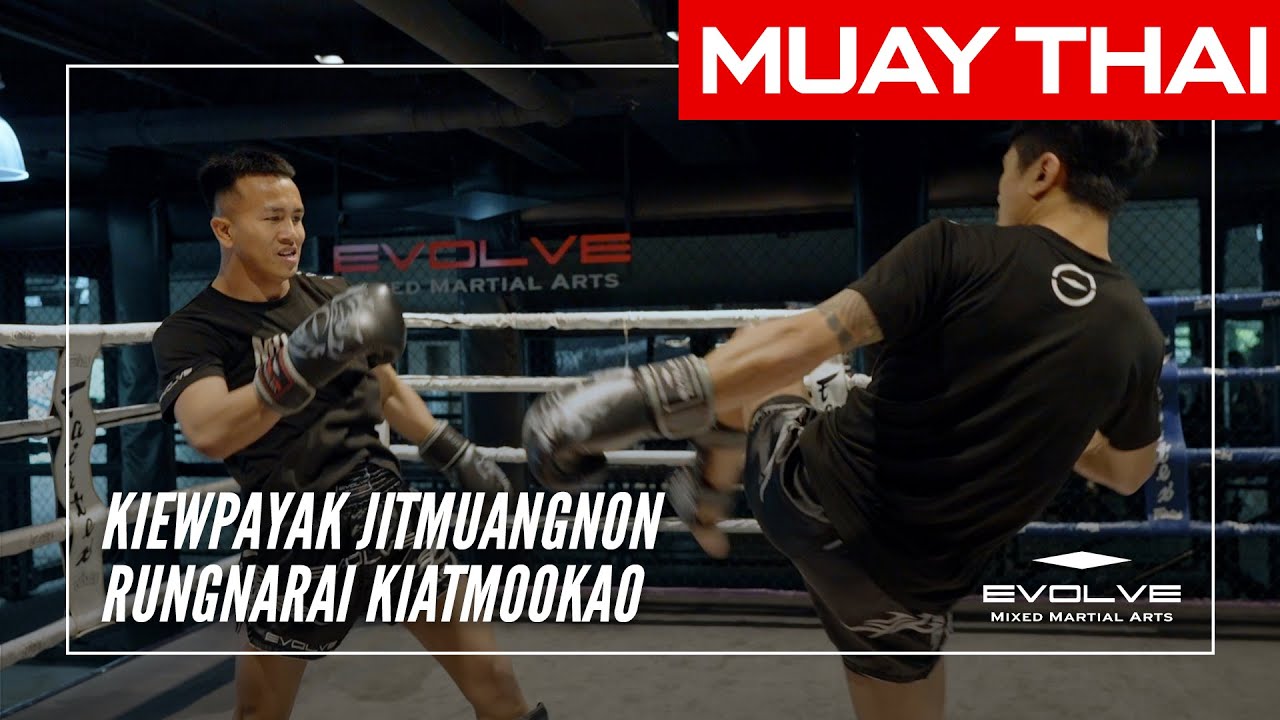 Kiewpayak and Rungnarai Getting Some Sparring Action!