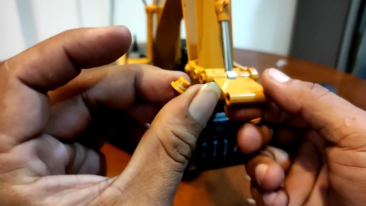 HUINA EXCAVATOR 1550 pasang Grabber atau pencapit