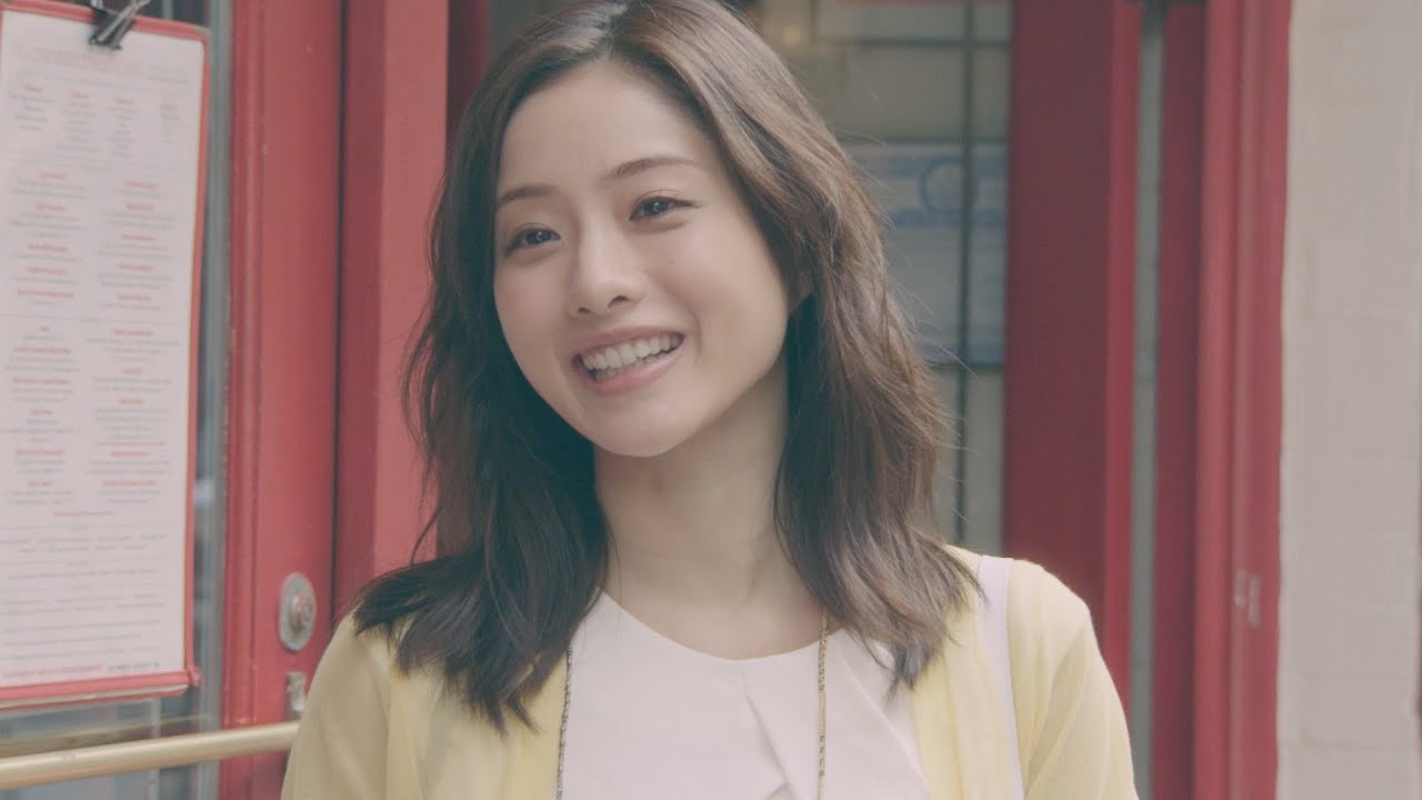 石原さとみ、流ちょうな英語でNYのカフェ店員と会話　イーオンCM「1 : 0 0 p m - N ew Y o r k C i t y 」【C a f e 篇】WEB限定スペシャルバージョン