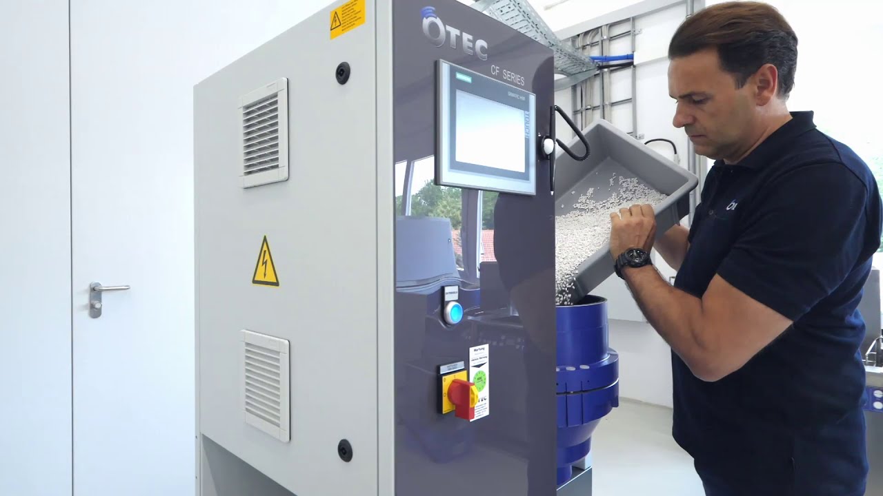 Fintek show how an OTEC CF disc finishing machine processes small parts