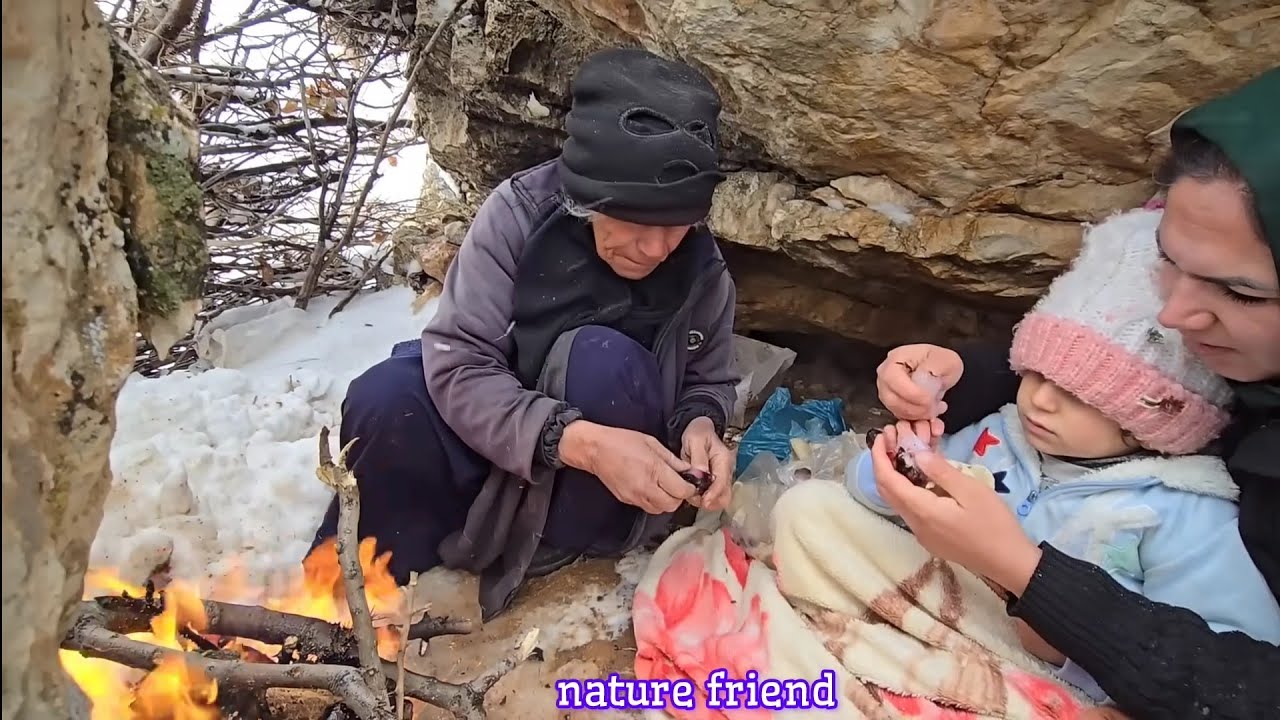 Nomadic Struggles: Nomadic Mother and Son Seek Shelter | Nomadic Life in the Harsh Winter ❄️🔥