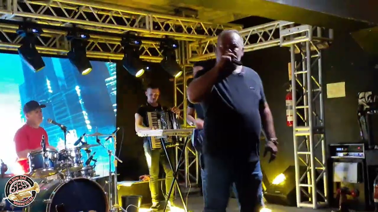Novela das oito/Não tenho dinheiro/Lá da fronteira - Flávio Dalcin e Banda Ouro - Vera Cruz -19-4-24