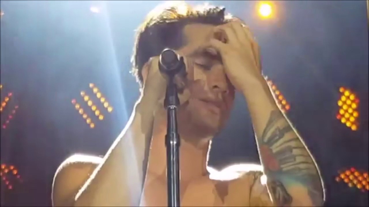 Brendon Urie Being Uncontrollably Sexy As Hell