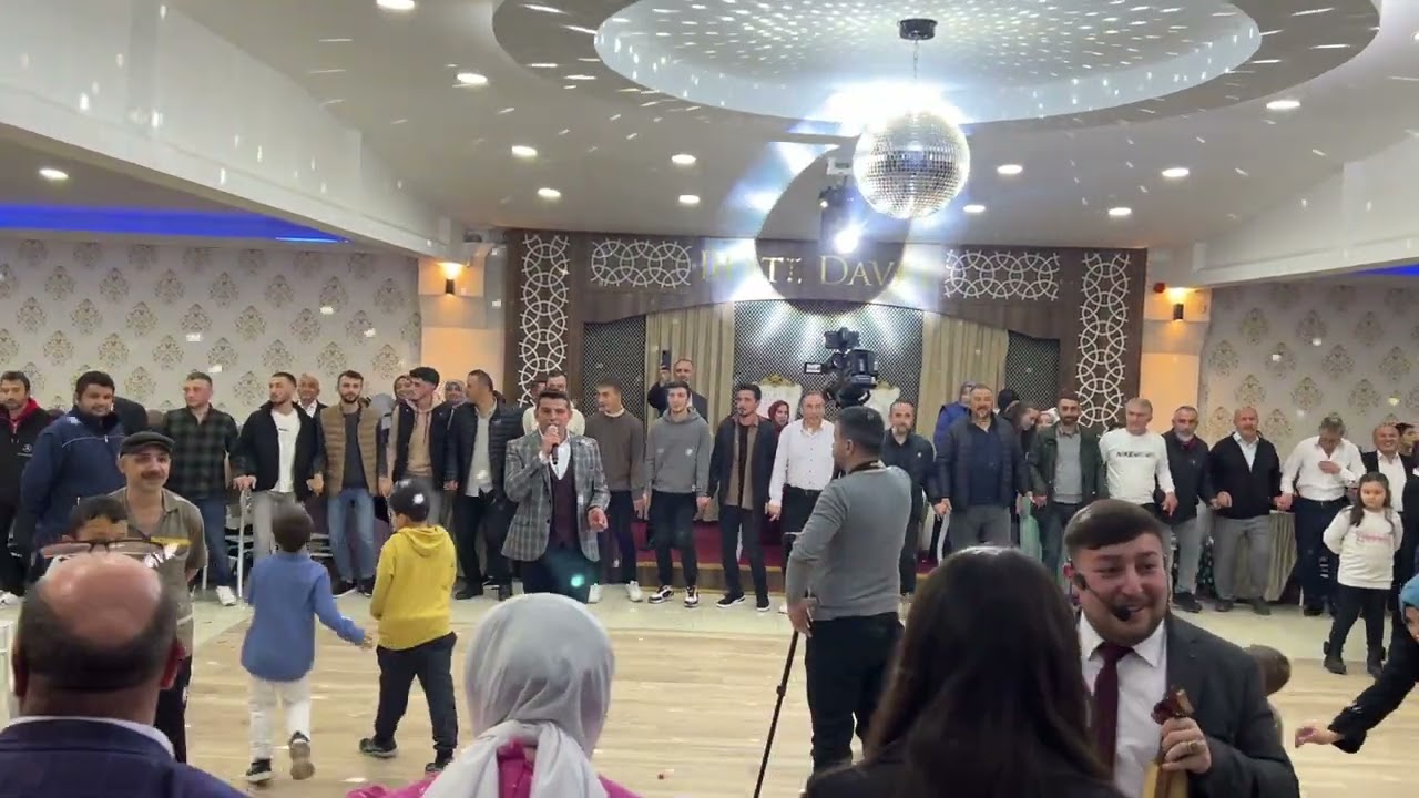 Erdoğan Erol - Cihan Topal - İsmail Cebeci Sahnesi - 30 Dakika // En Uzun Horon Halkası