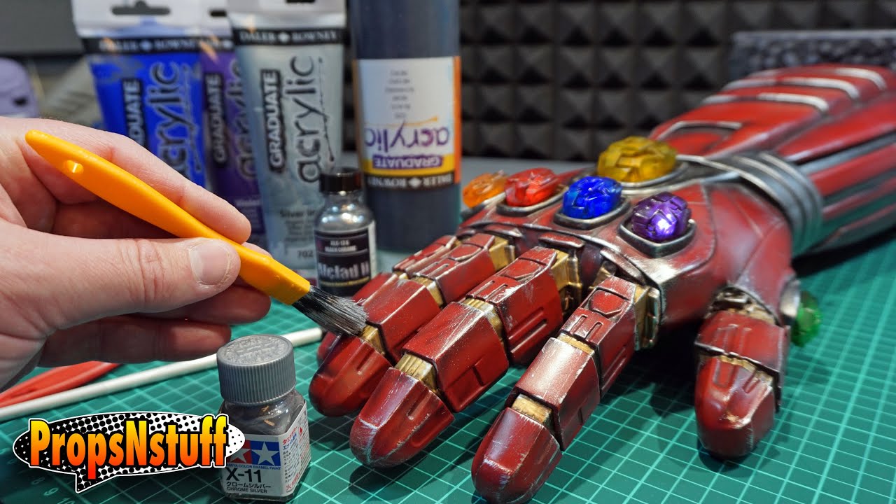 How To: Applying WEATHERING & BATTLE DAMAGE to the IRON MAN Nano Gauntlet #propmaking
