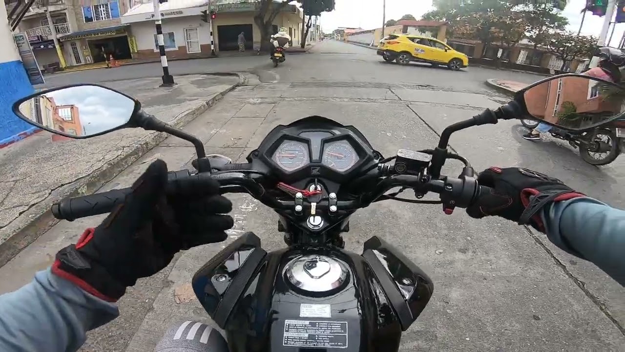 HONDA CB 125 F   PRUEBA DE MANEJO - FRENOS - COMODIDAD - PRECIO