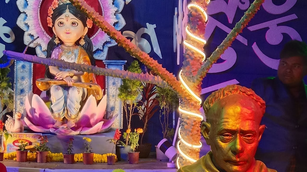 আমায় প্রশ্ন করে নীল ধ্রুবতারা আর কত কাল আমি....