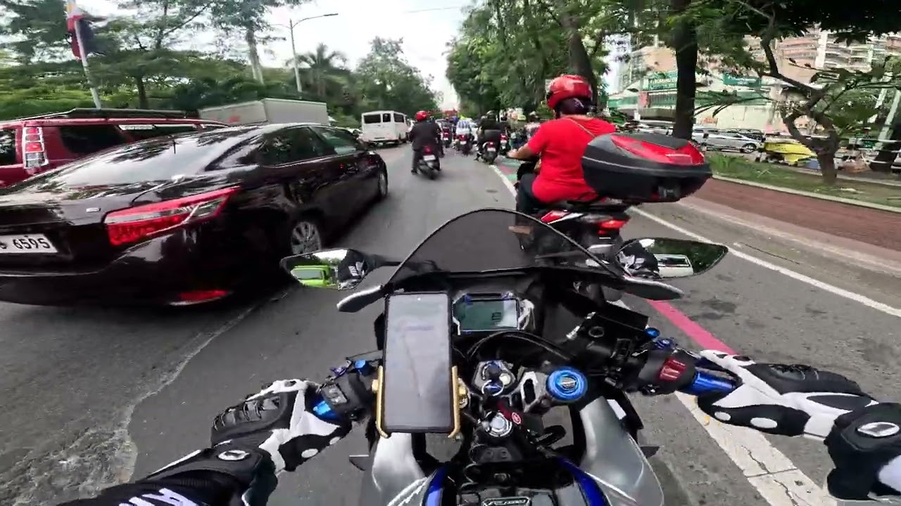 Yamaha R15M  | POV | Roadtrip around Manila