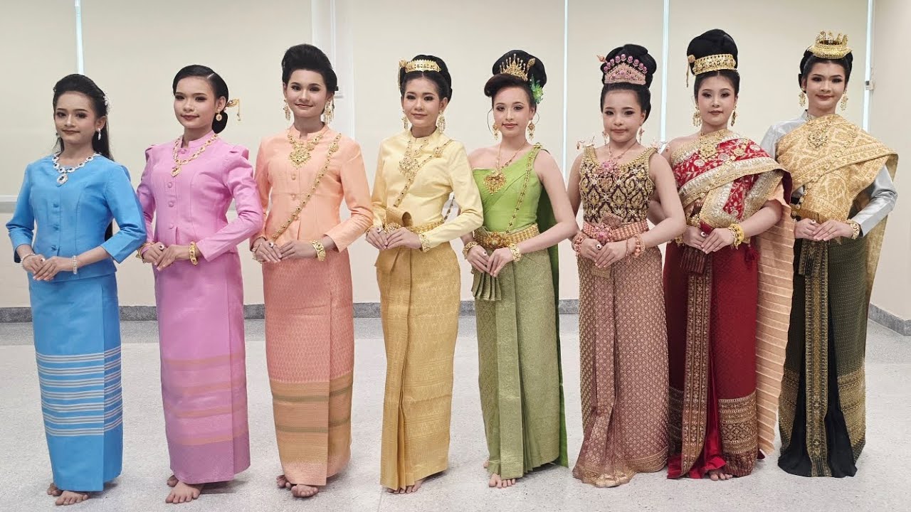 การประกวดแข่งขันทักษะ ทางด้านนาฏศิลป์ระดับชาติ “นาฏยสดุดีพระแม่ไทย” ชุด ระบำชุดไทยพระราชนิยม ม.ต้น