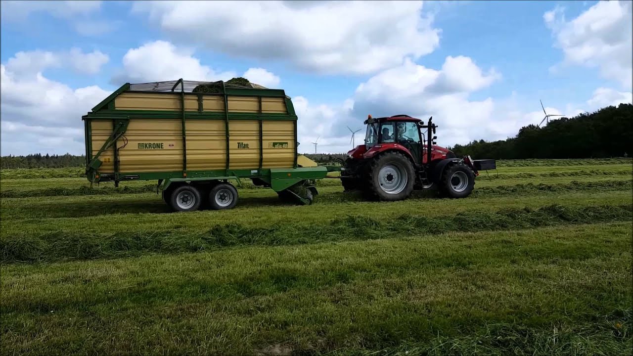 1 Schnitt 2015 Laden mit Case Farmall 95 U und Krone Titan Glallin 40 und Case CS 105 Pro