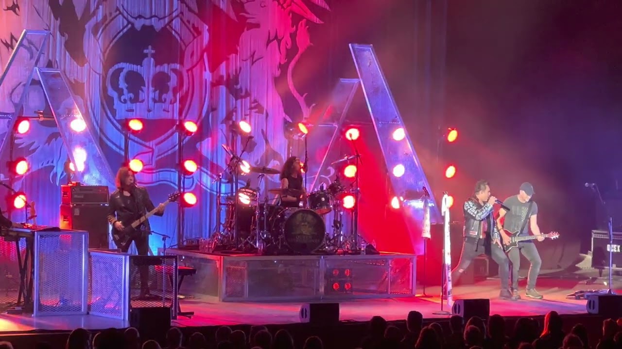 Queen Extravaganza - Hammer to Fall (Eventim Apollo, London, 12 February, 2023)