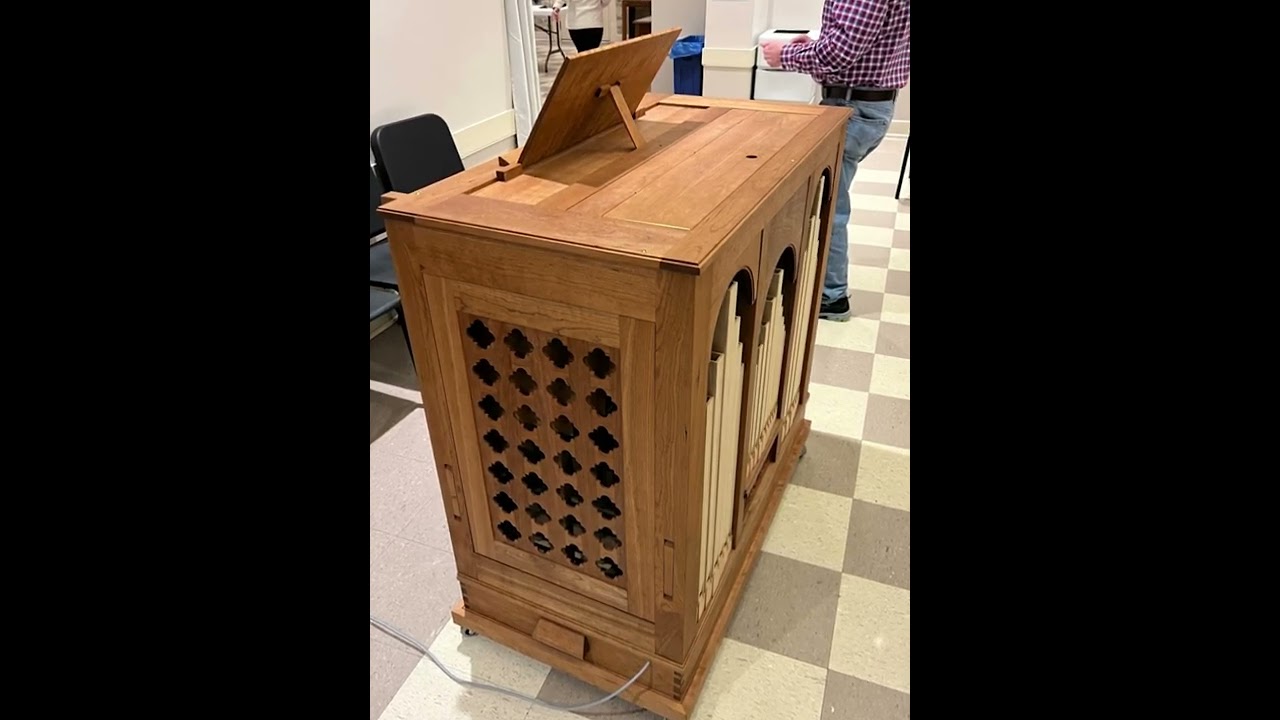 Juget-Sinclair organ builder demonstrates our new continuo organ