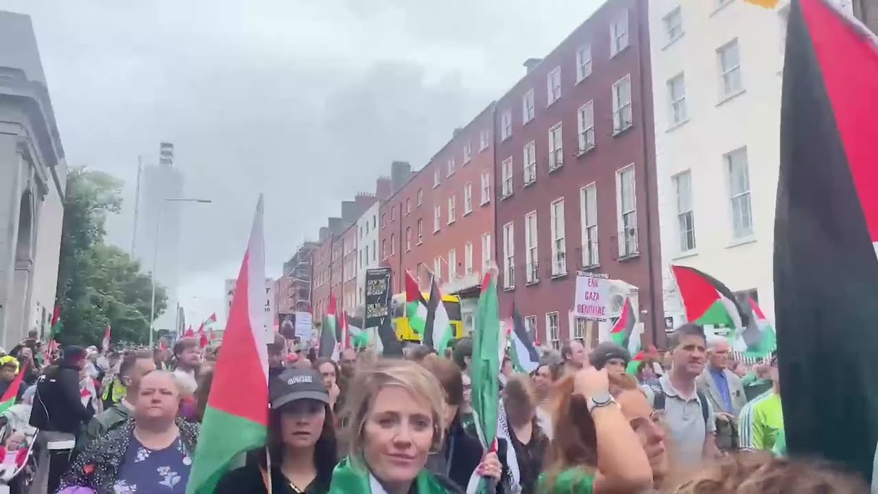 Thousands protest in solidarity with Palestine on Dublin's O'Connell street
