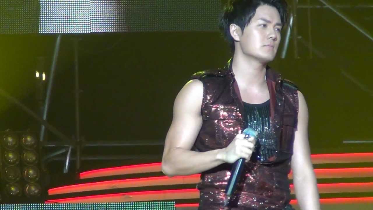 吳克羣4 錯的人(1080p 5.1ch)@2012高雄市跨年晚會 🏆