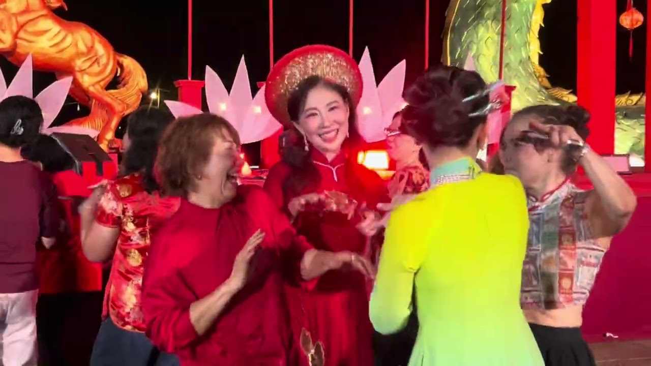 ฉลองเทศกาลตรุษจีน-เต็ดเวียดนามริมโขงหนองคายตามจันทรคติ ￼14/2/2026(14)