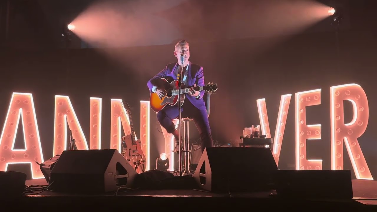Danny Vera - Pompadour Hippie (10-11-23 De Oostkerk - Middelburg)