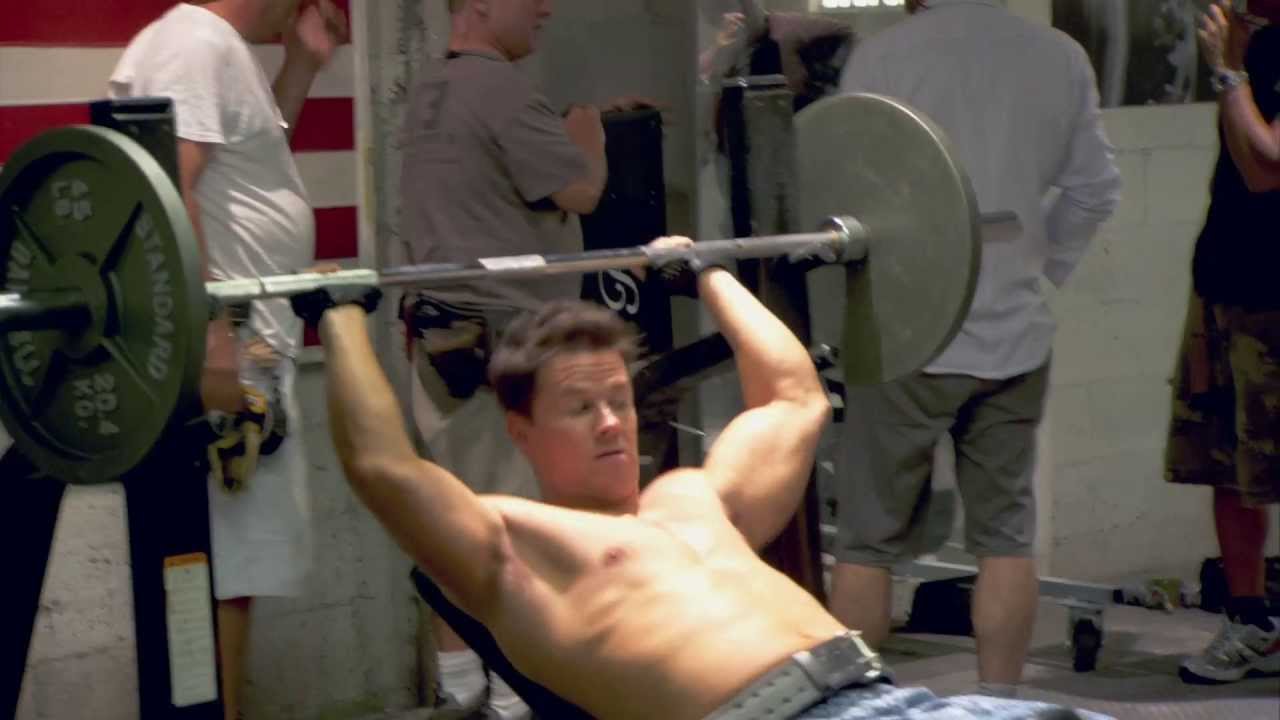 Pain & Gain | Featurette | Beefing Up
