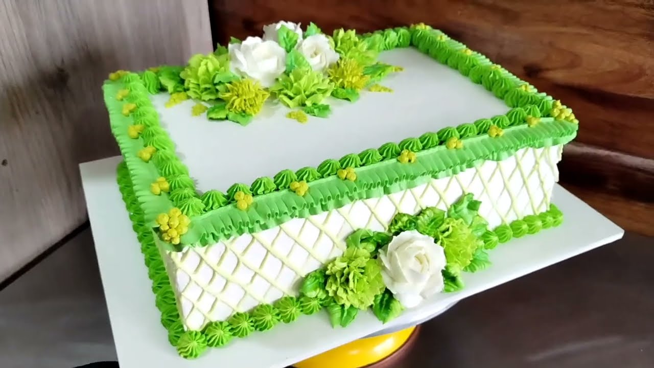 Decoração de bolo com Chantilly Amélia