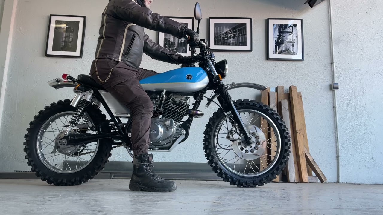 Custom Yamaha SR250 Bultaco Alpina tribute