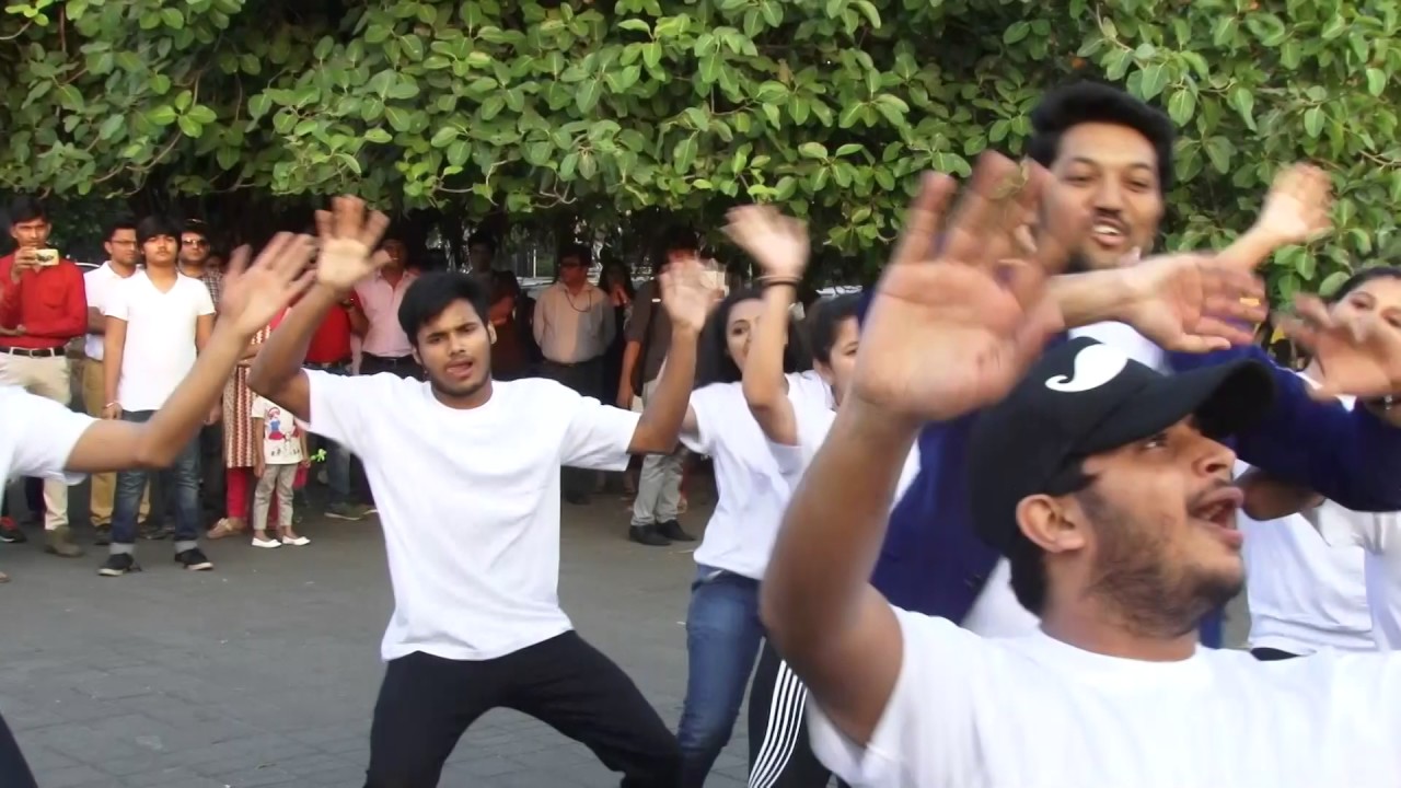 #Flash Mob #Wedding Proposal #Mumbai #Marine Drive India #Gauravshali
