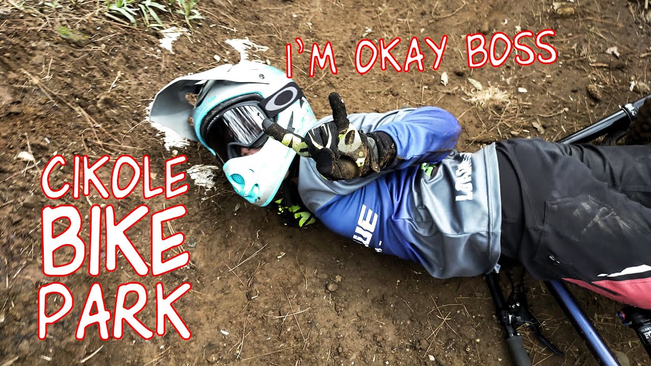 Tiba Tiba Nabrak Kamera, Cikole Bike Park