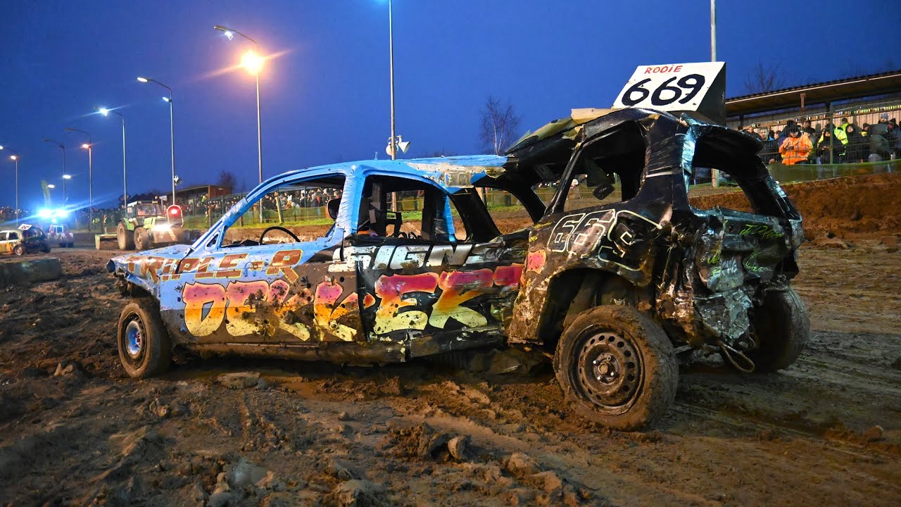 Oliebollenrace Unlimited Banger Racing, FWD Bangers & Micro Bangers | Speedway Emmen | December 2023